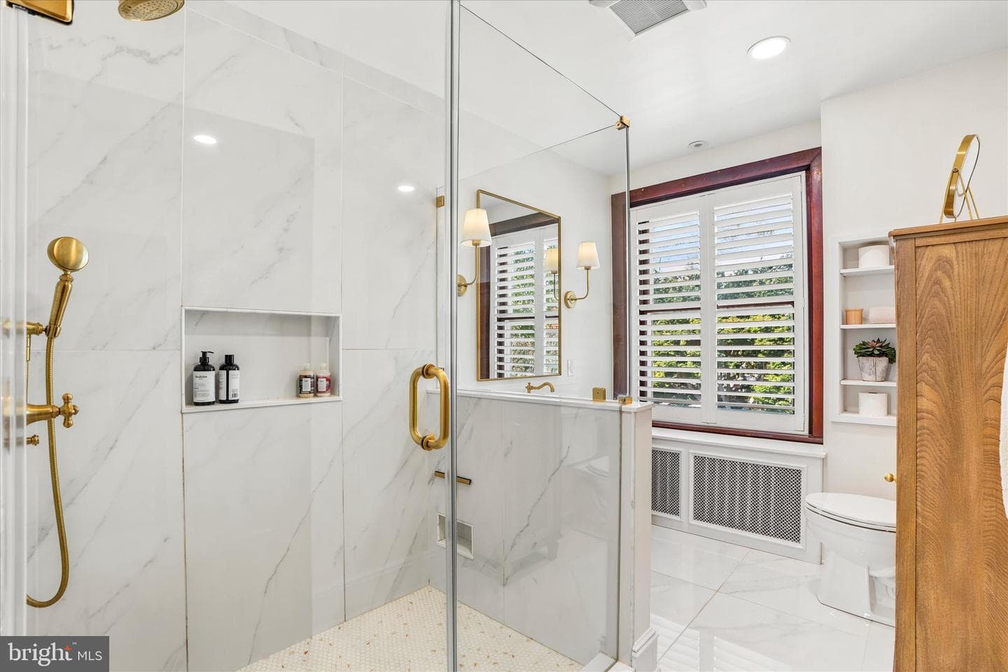 251 3rd Avenue photo 17