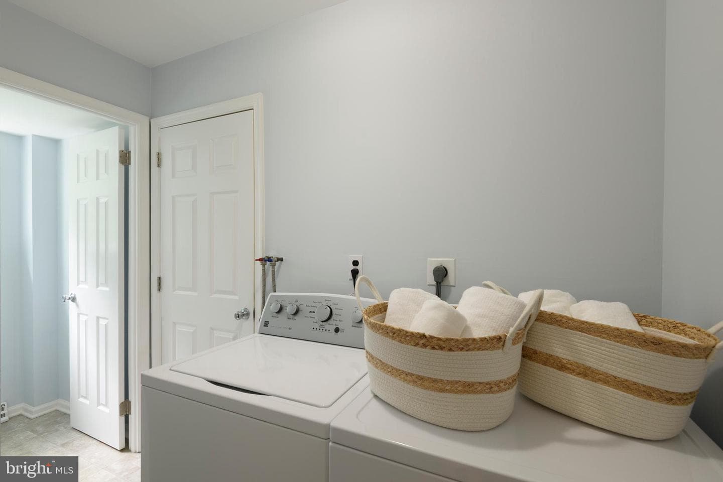 215 Elton Circle photo 20