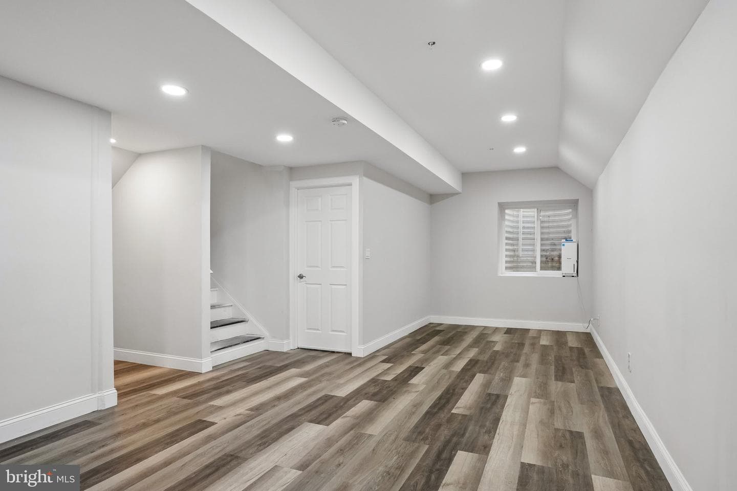 166 Shilling Avenue photo 21