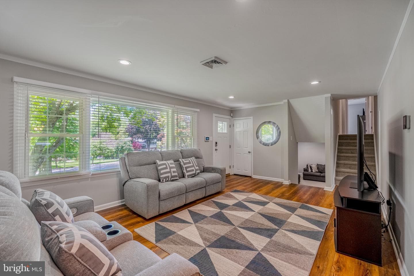 849 Parkside Avenue photo 3