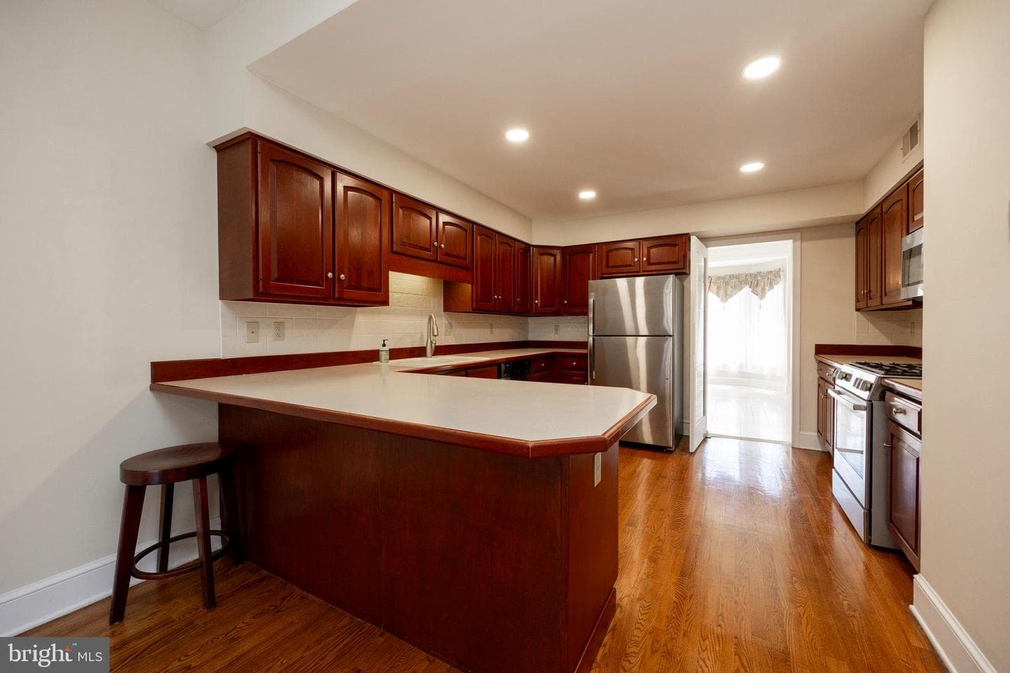 224 Cambridge Chase photo 10