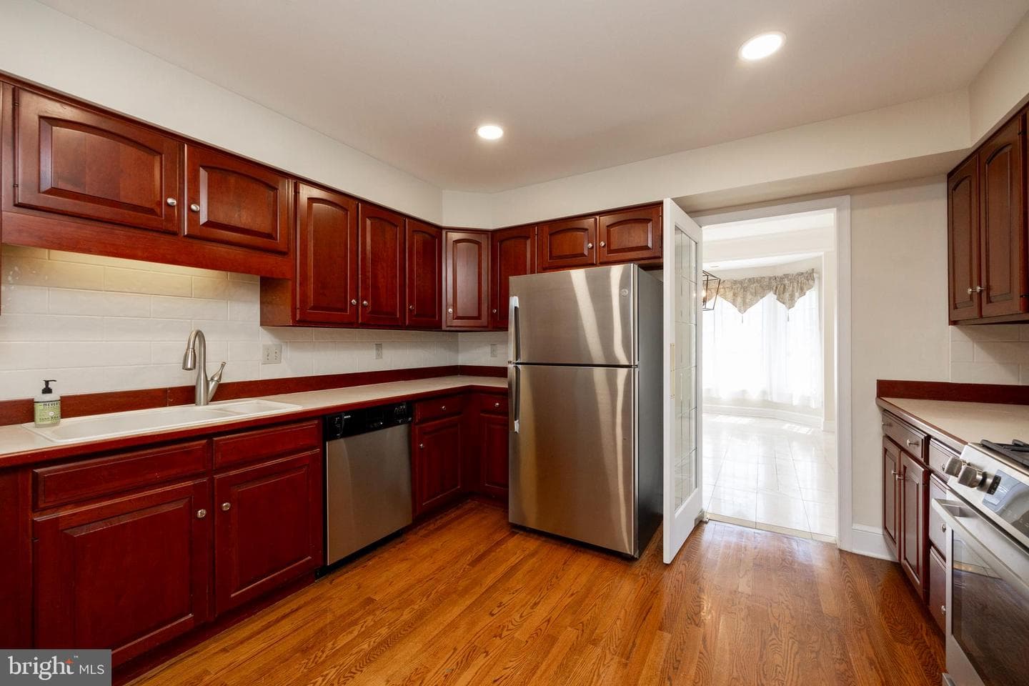 224 Cambridge Chase photo 11