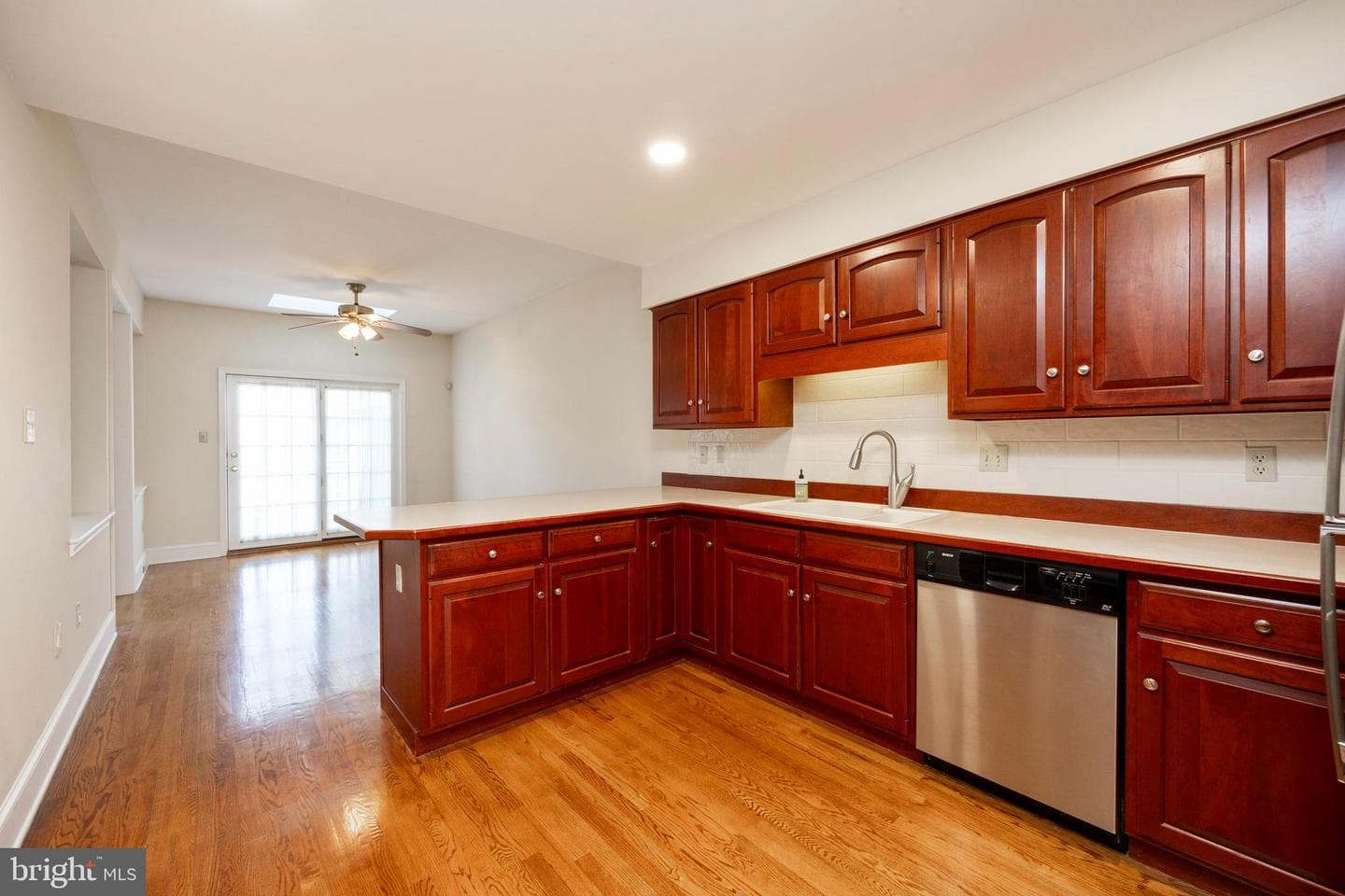 224 Cambridge Chase photo 12