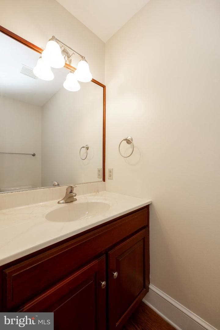 224 Cambridge Chase photo 17