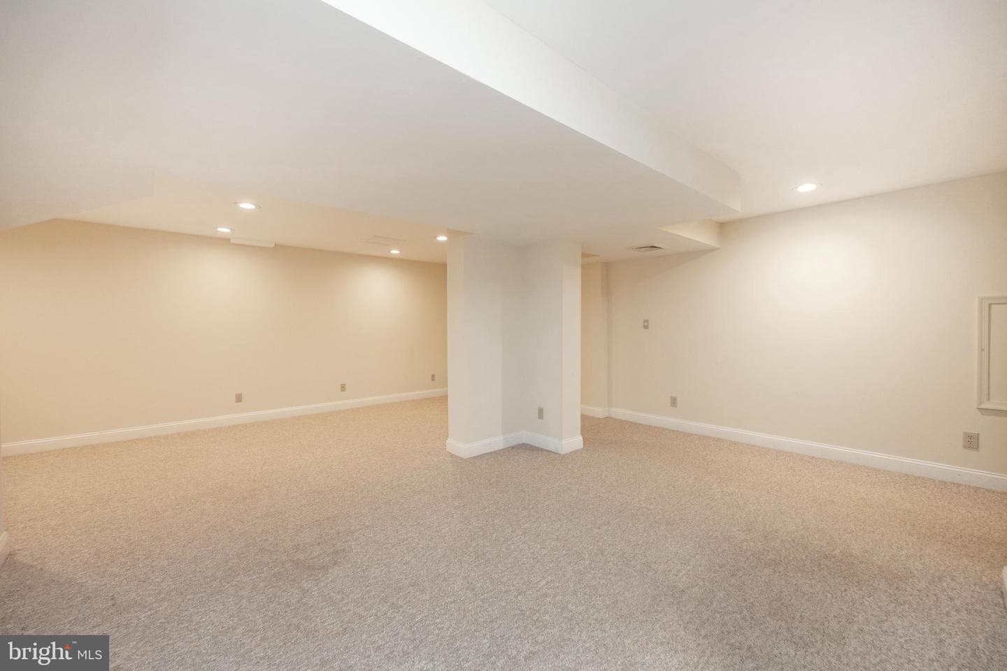 224 Cambridge Chase photo 33