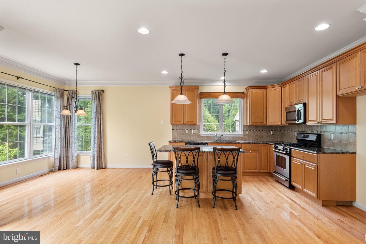 317 Hyde Park Road photo 8