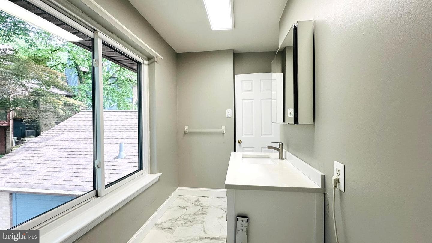 13 Painters Lane photo 42