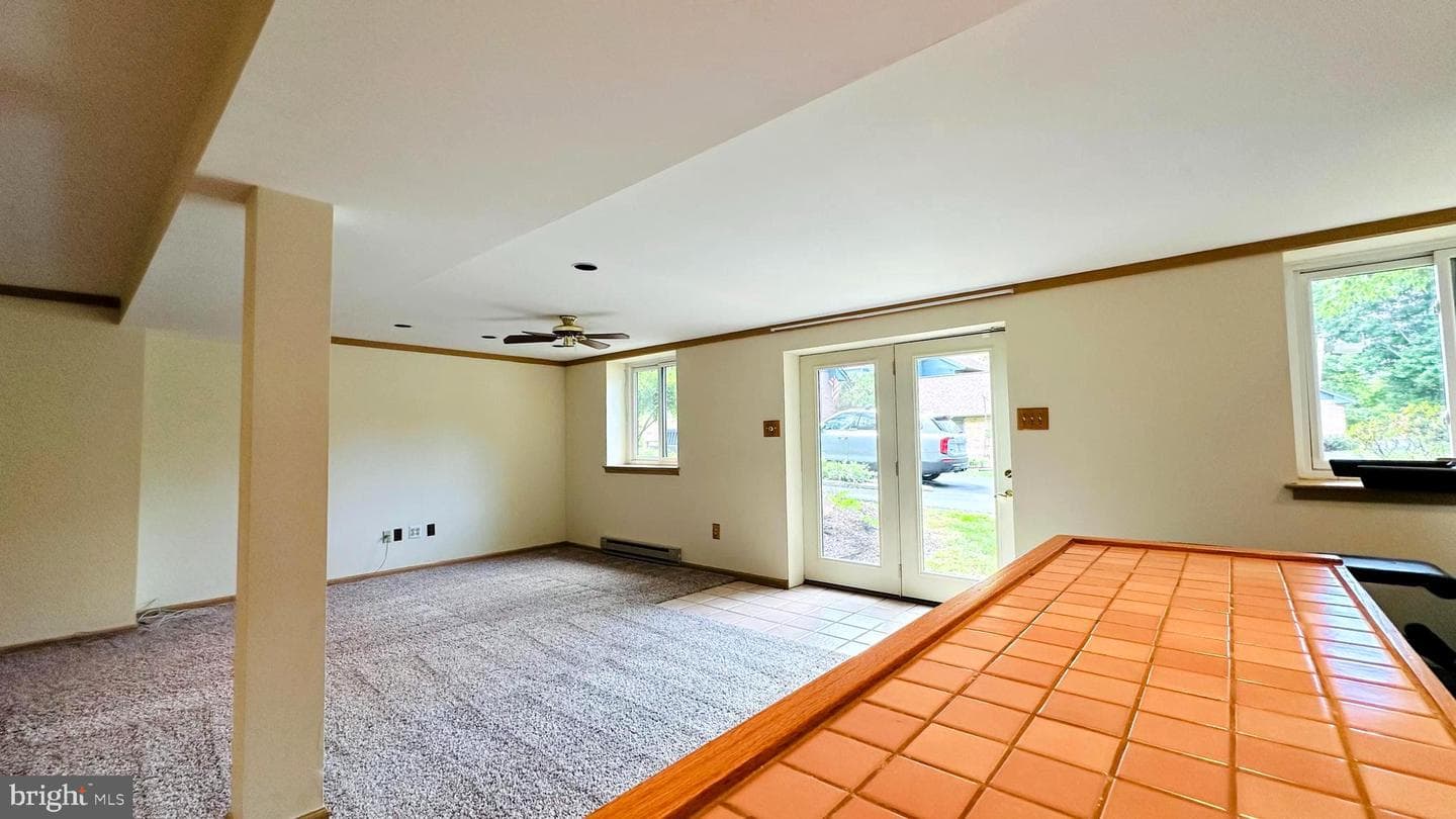13 Painters Lane photo 44