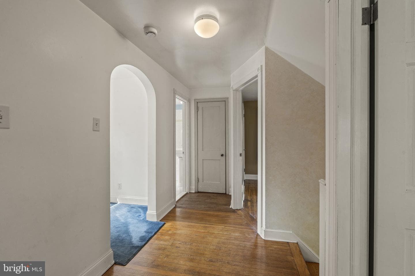 311 E Marshall Street photo 28