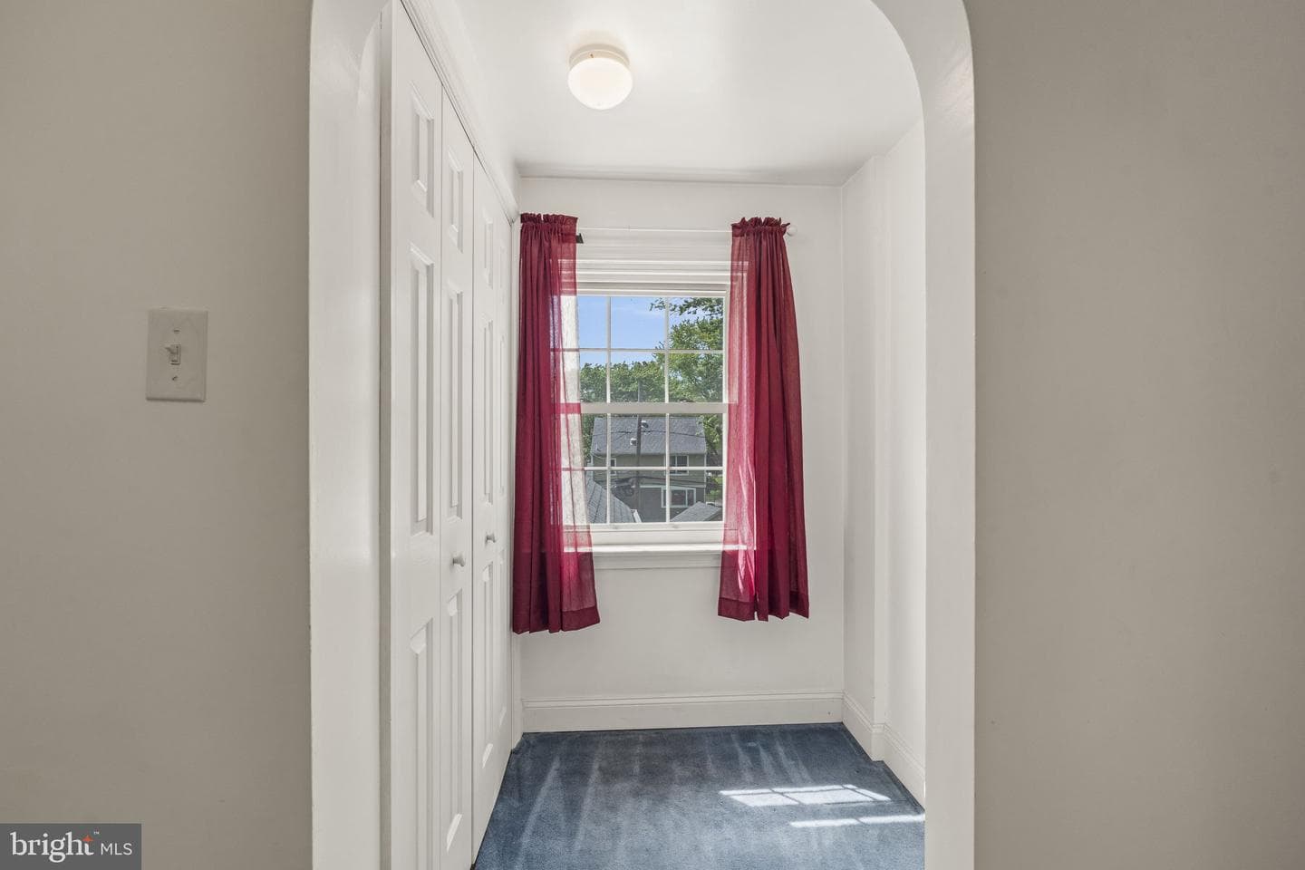 311 E Marshall Street photo 29