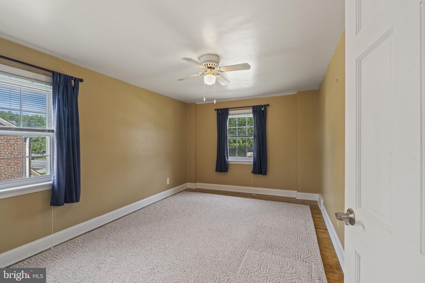 311 E Marshall Street photo 30
