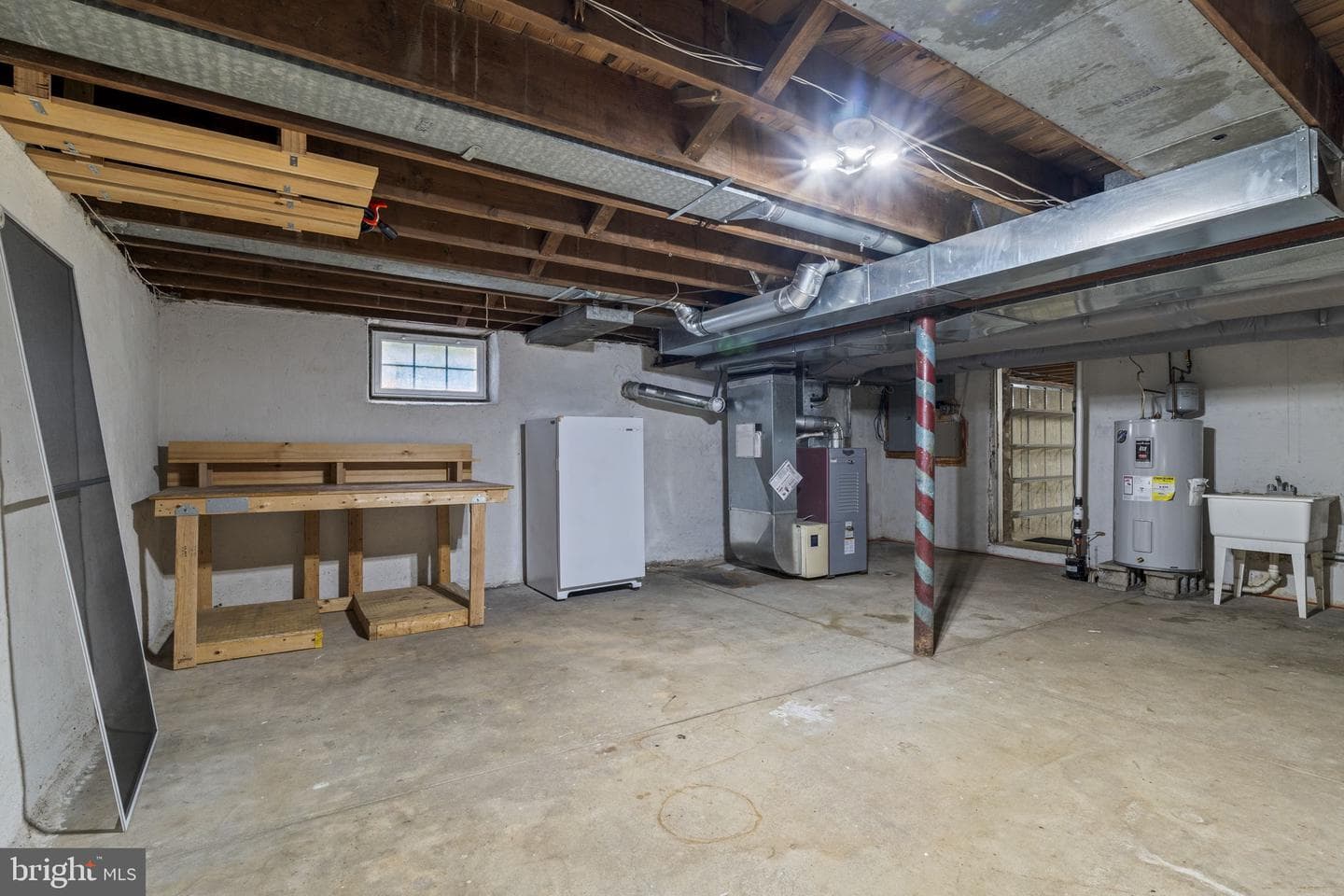 311 E Marshall Street photo 34