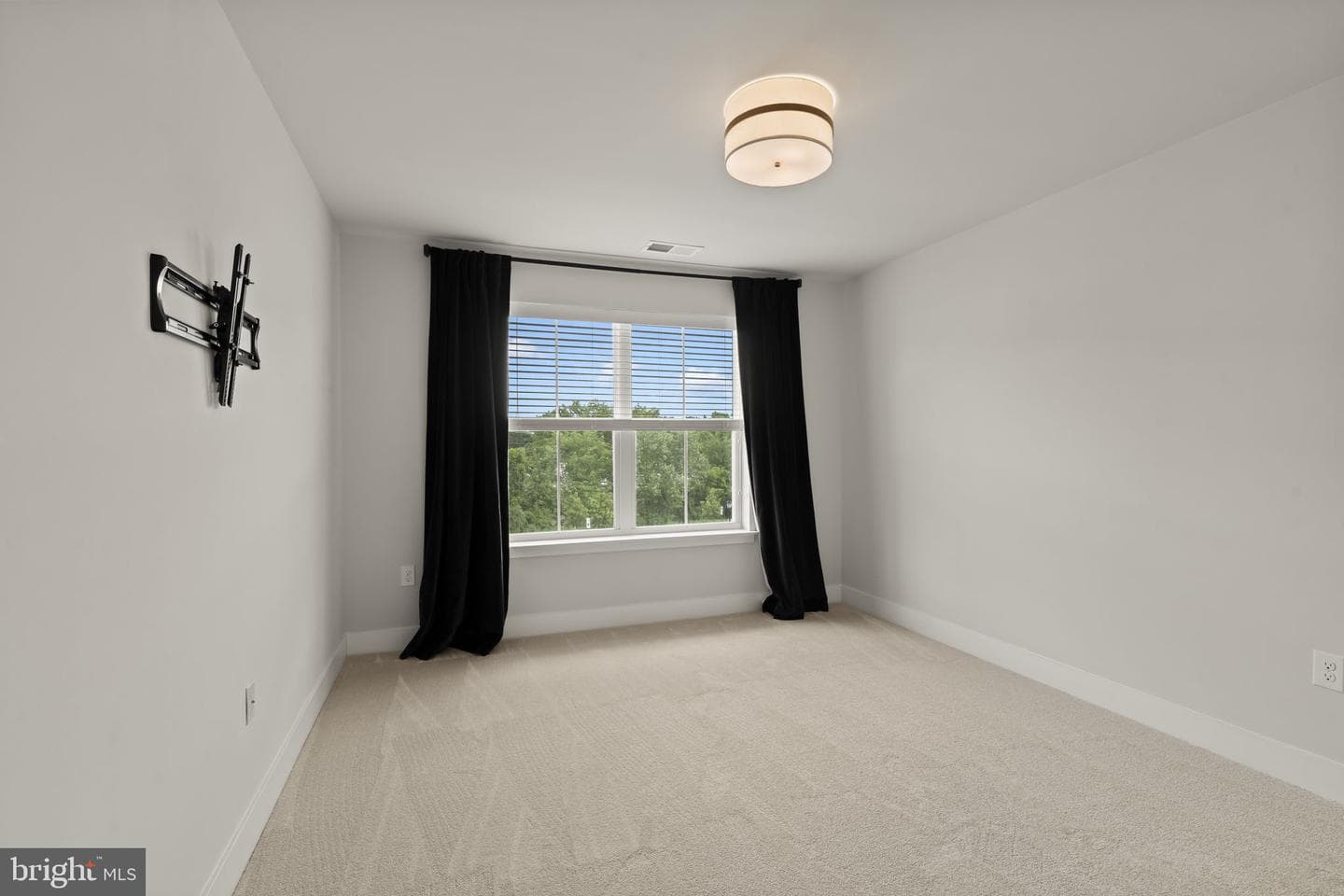 903 Anvil Court photo 22