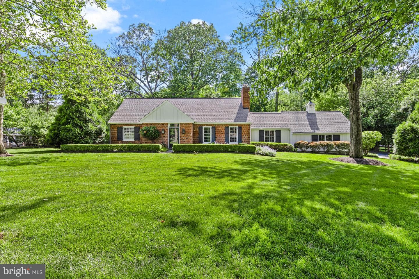 574 Timber Lane photo 4