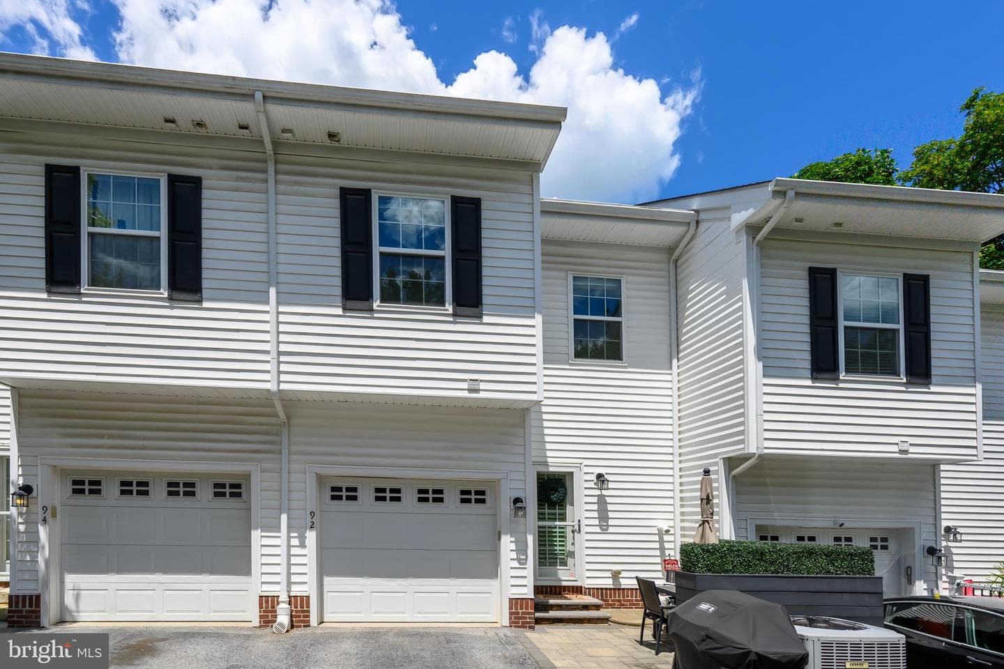 92 Spruce Alley photo 31