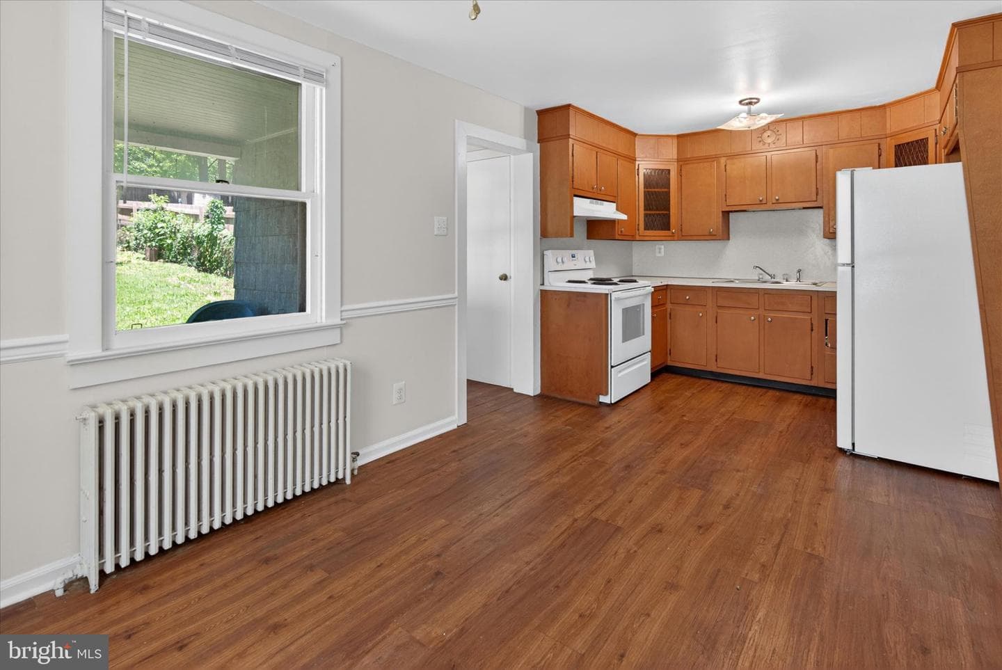 357 Emmett Street photo 15