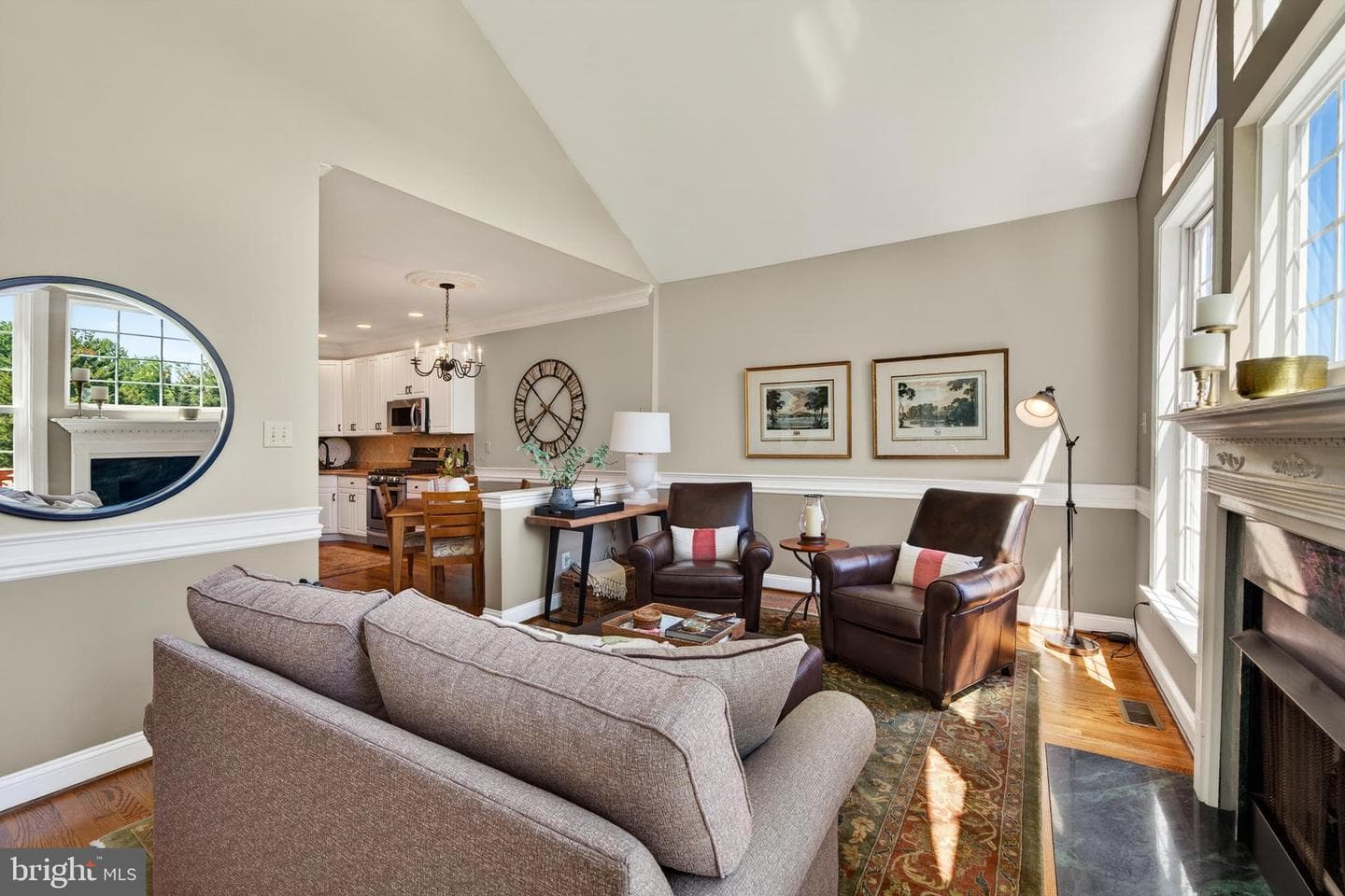 304 Greenbriar Drive photo 19
