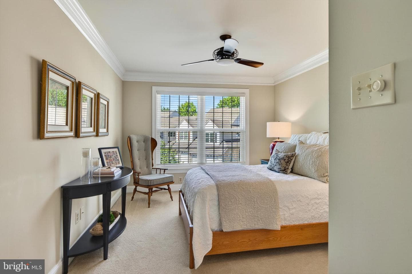 304 Greenbriar Drive photo 45