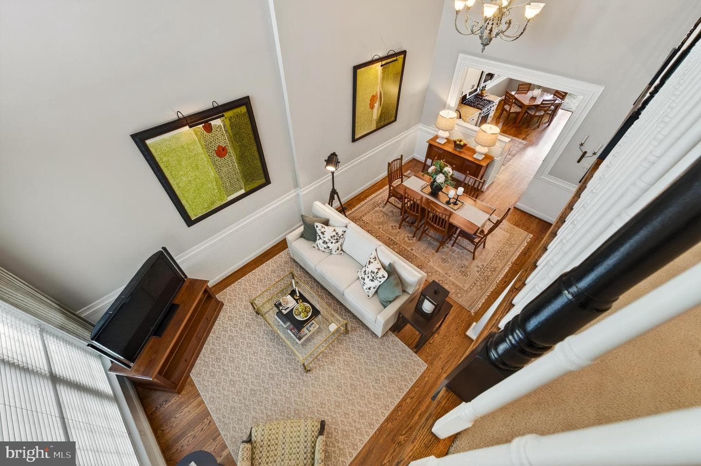 304 Greenbriar Drive photo 8