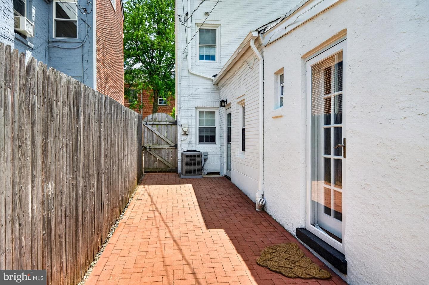 129 W Union Street photo 22