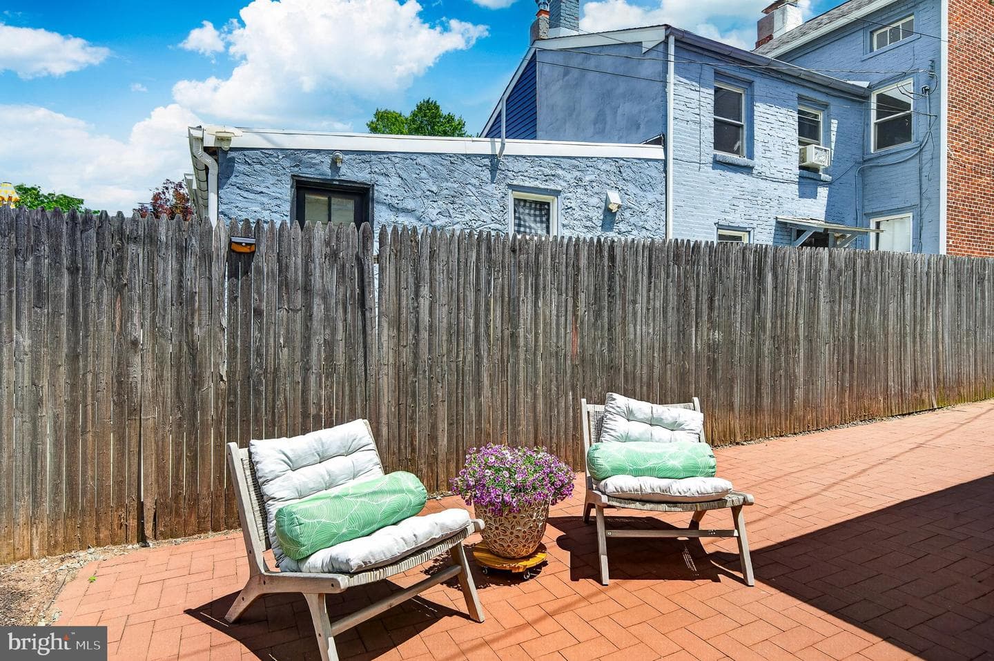 129 W Union Street photo 26