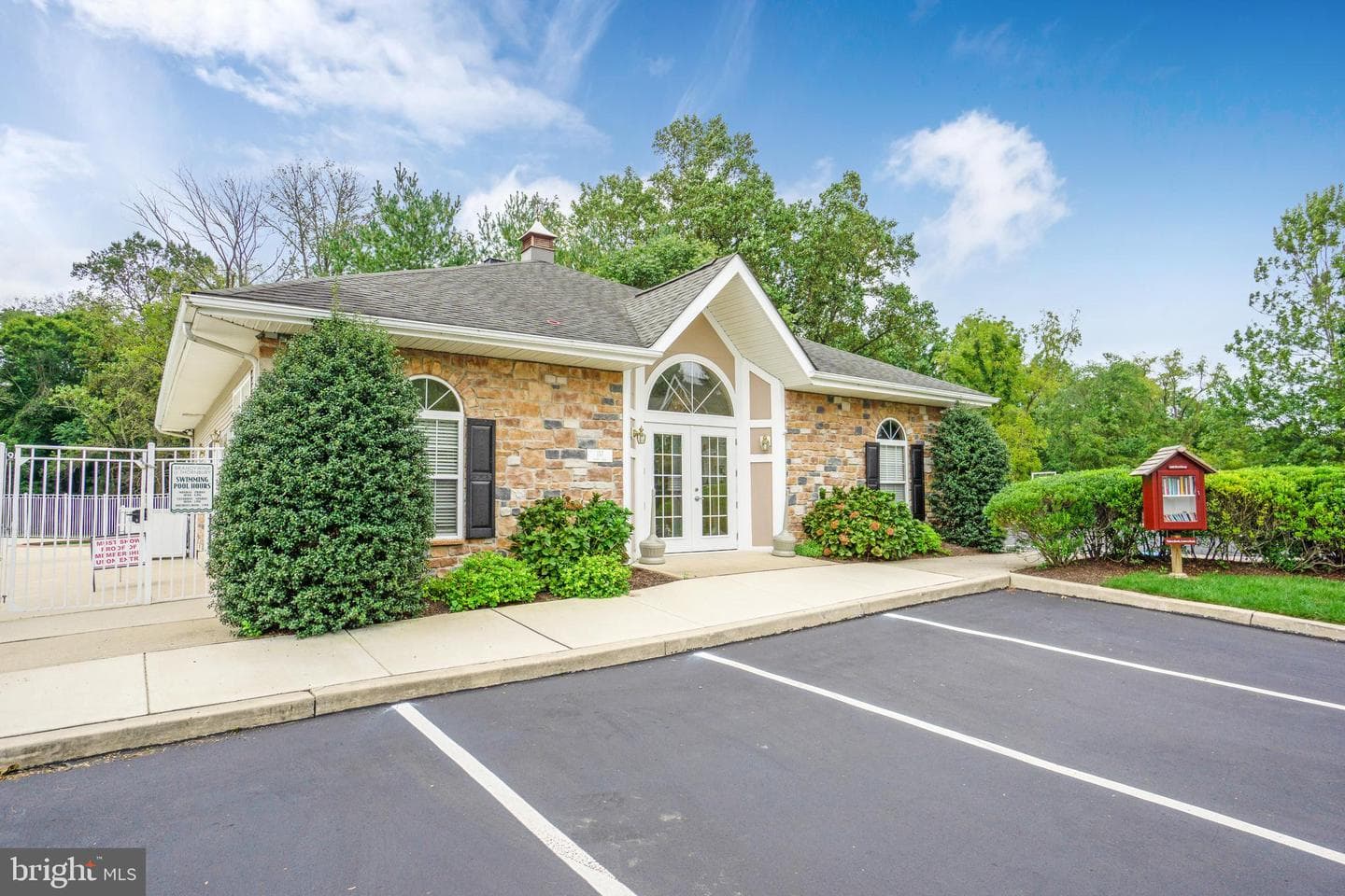 121 Forelock Court photo 41
