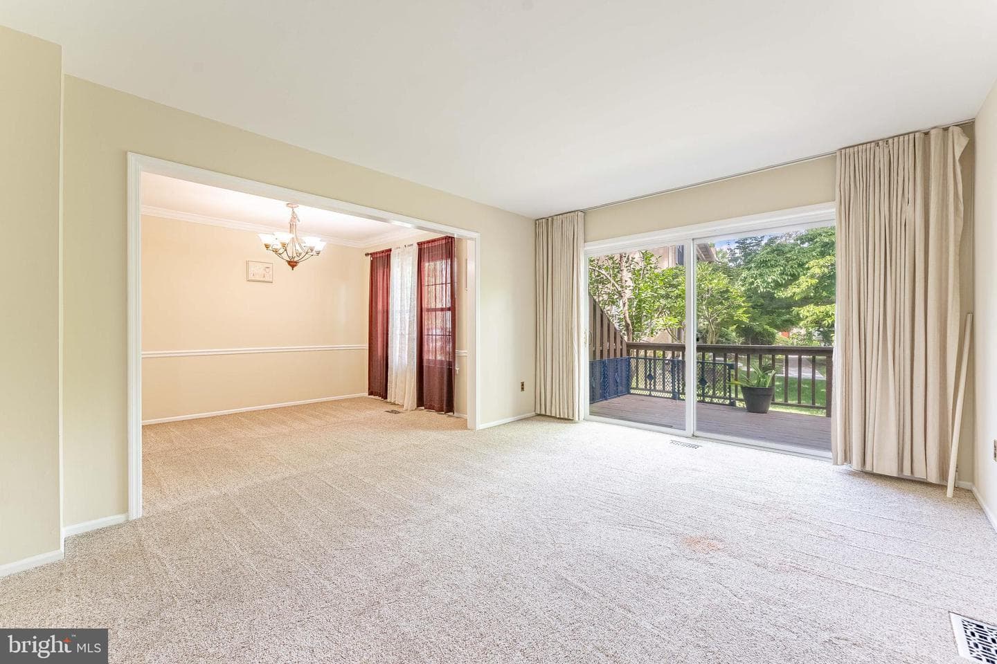 11 Chateau Circle photo 12
