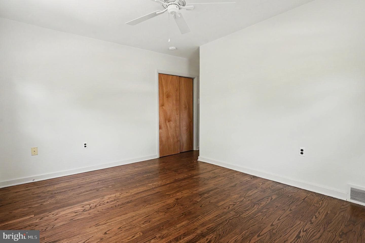 529 Columbia Avenue photo 22