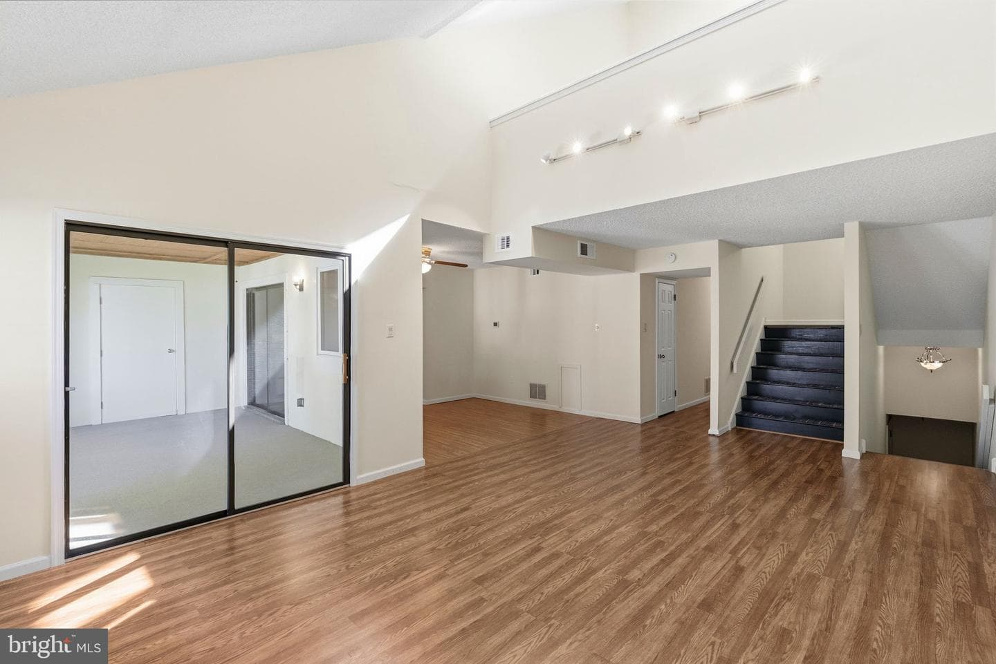 142 Harvest Lane #214 photo 6