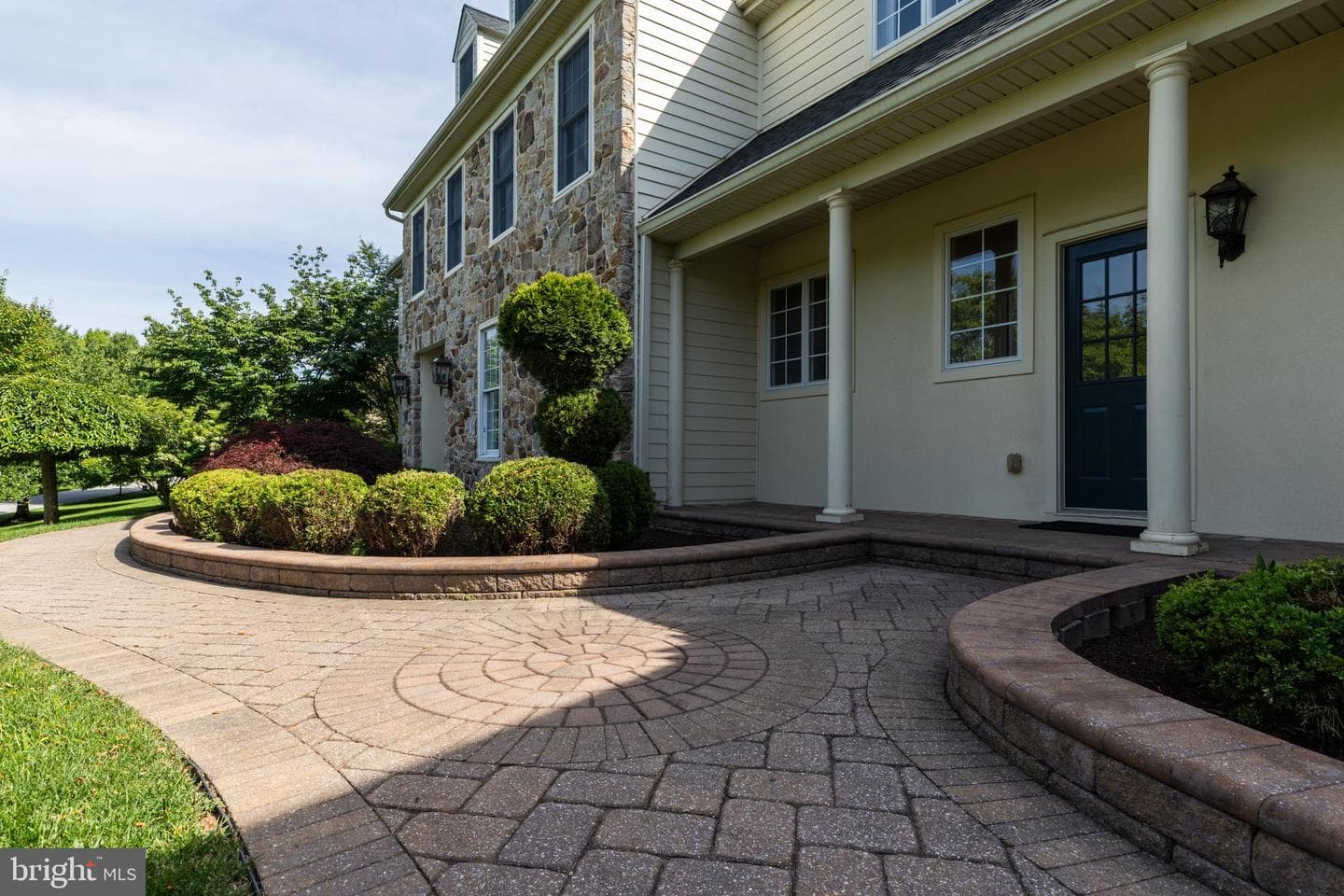 14 Maentel Drive photo 4