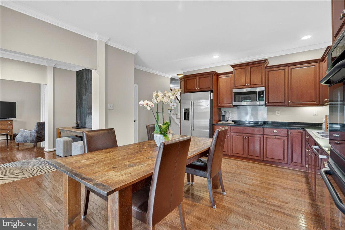 435 Fairmont Drive photo 11