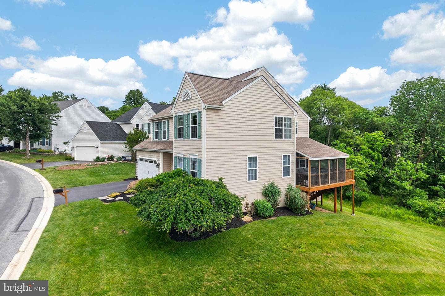 509 Larkins Bridge Drive photo 3