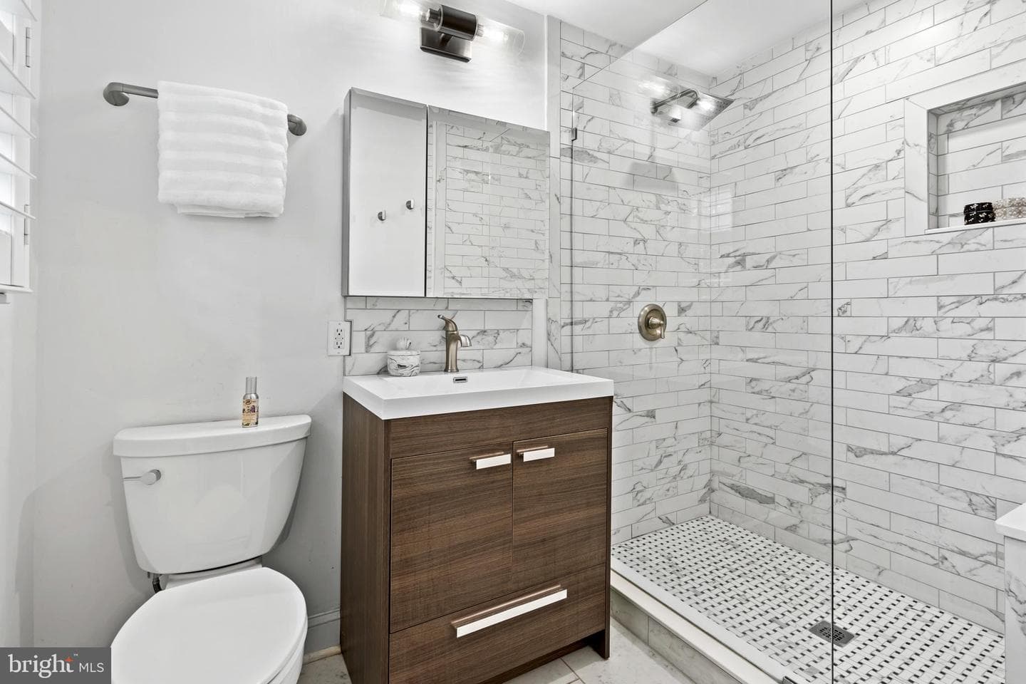 305 Irish Road photo 15