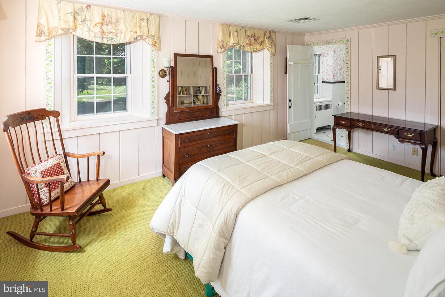 137 Davis Road photo 35