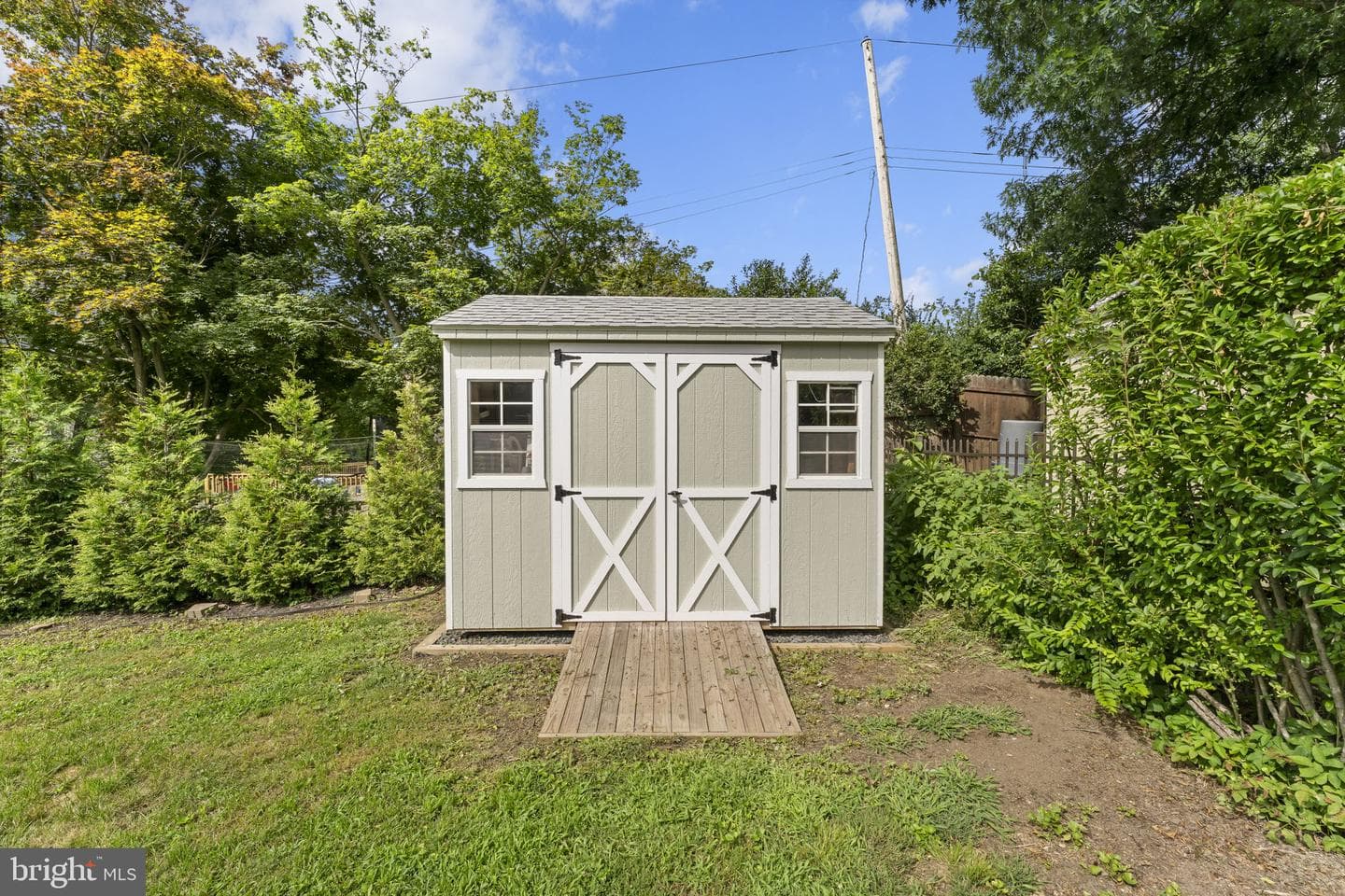552 Woodside Avenue photo 37