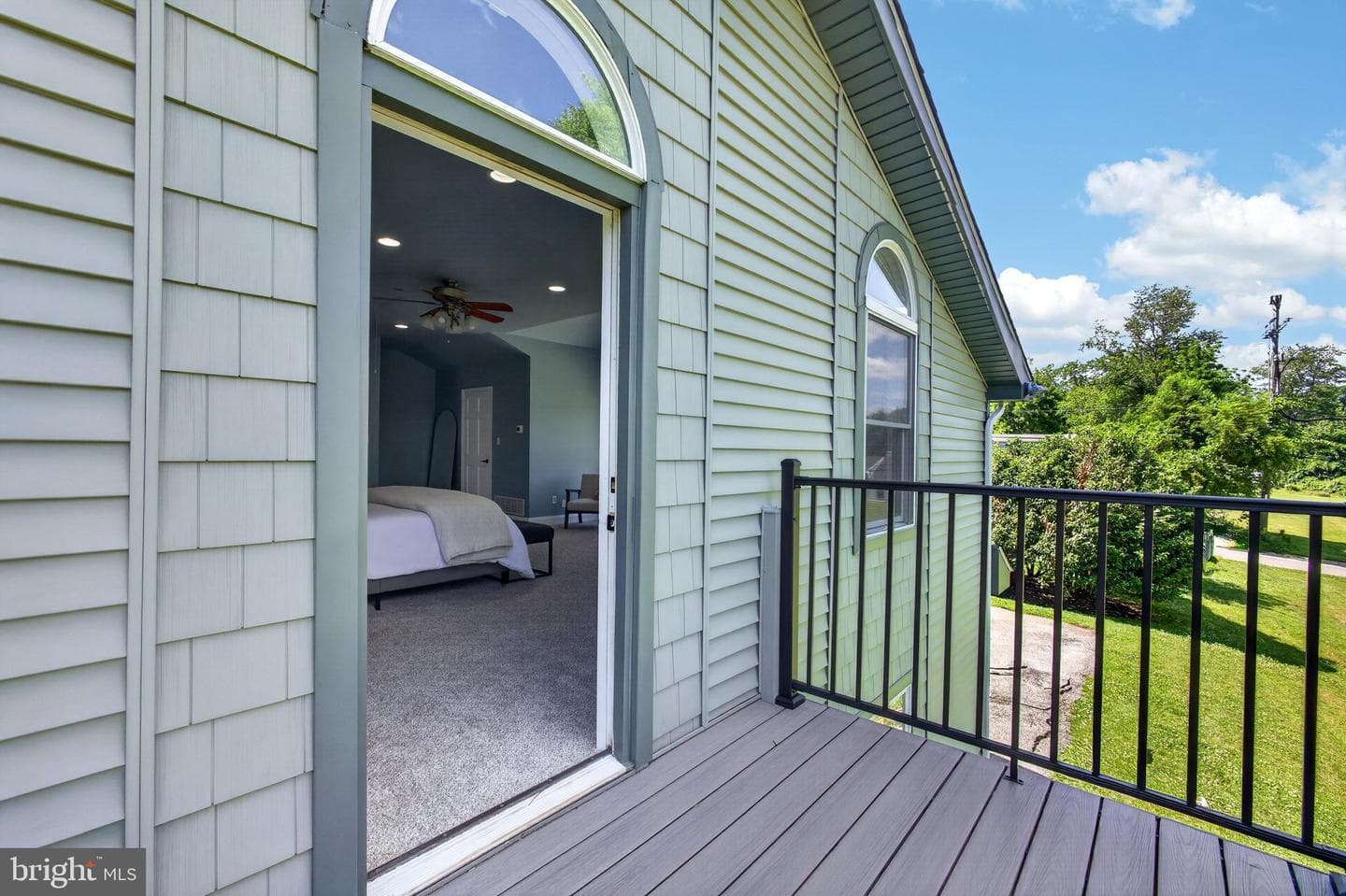 1364 College Hill Dr photo 27