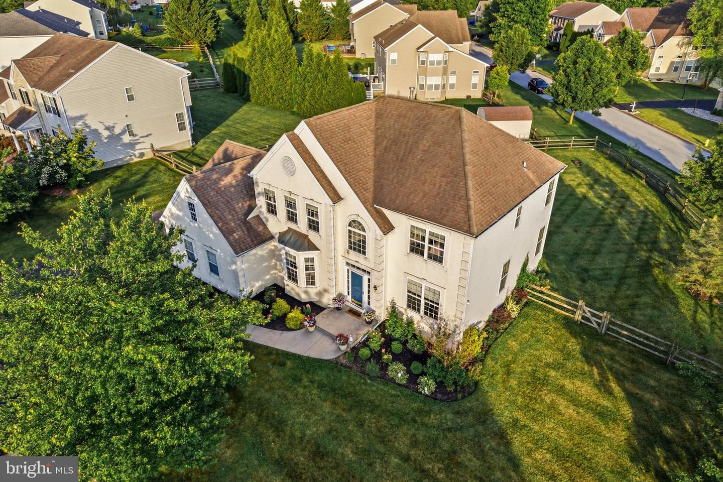 520 Mystic Lane photo 3