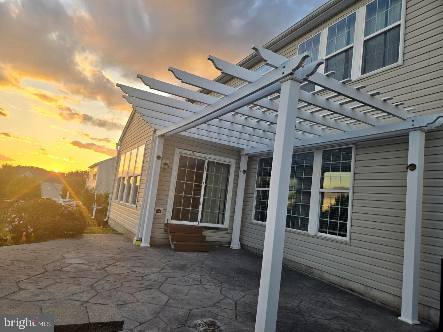 608 Empire Drive photo 4