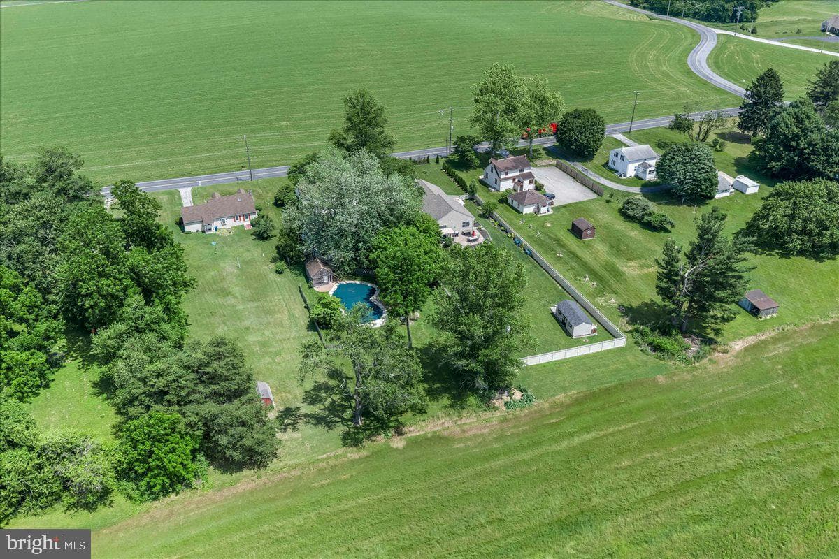3060 Manor Road photo 36