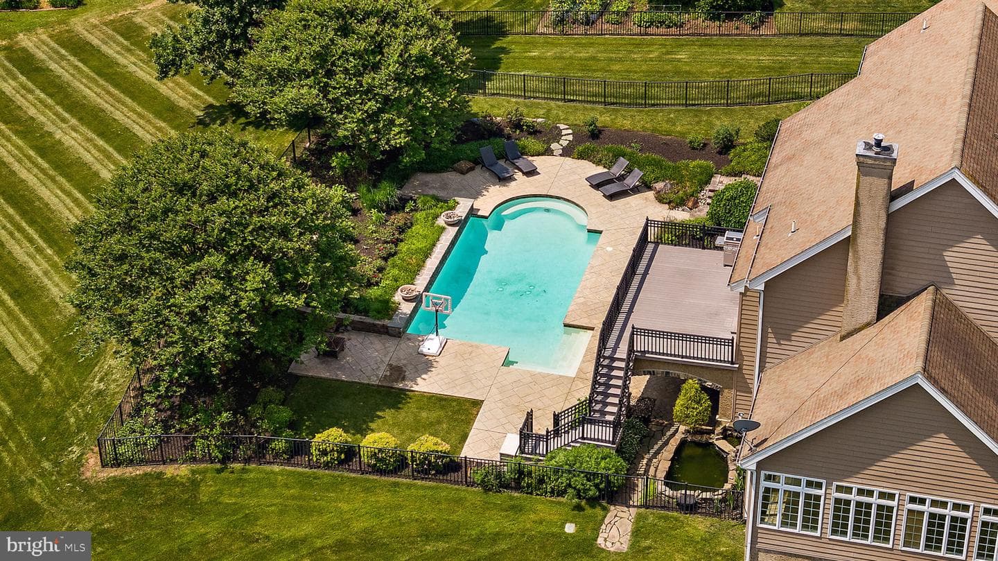 108 Lavender Hill Lane photo 42