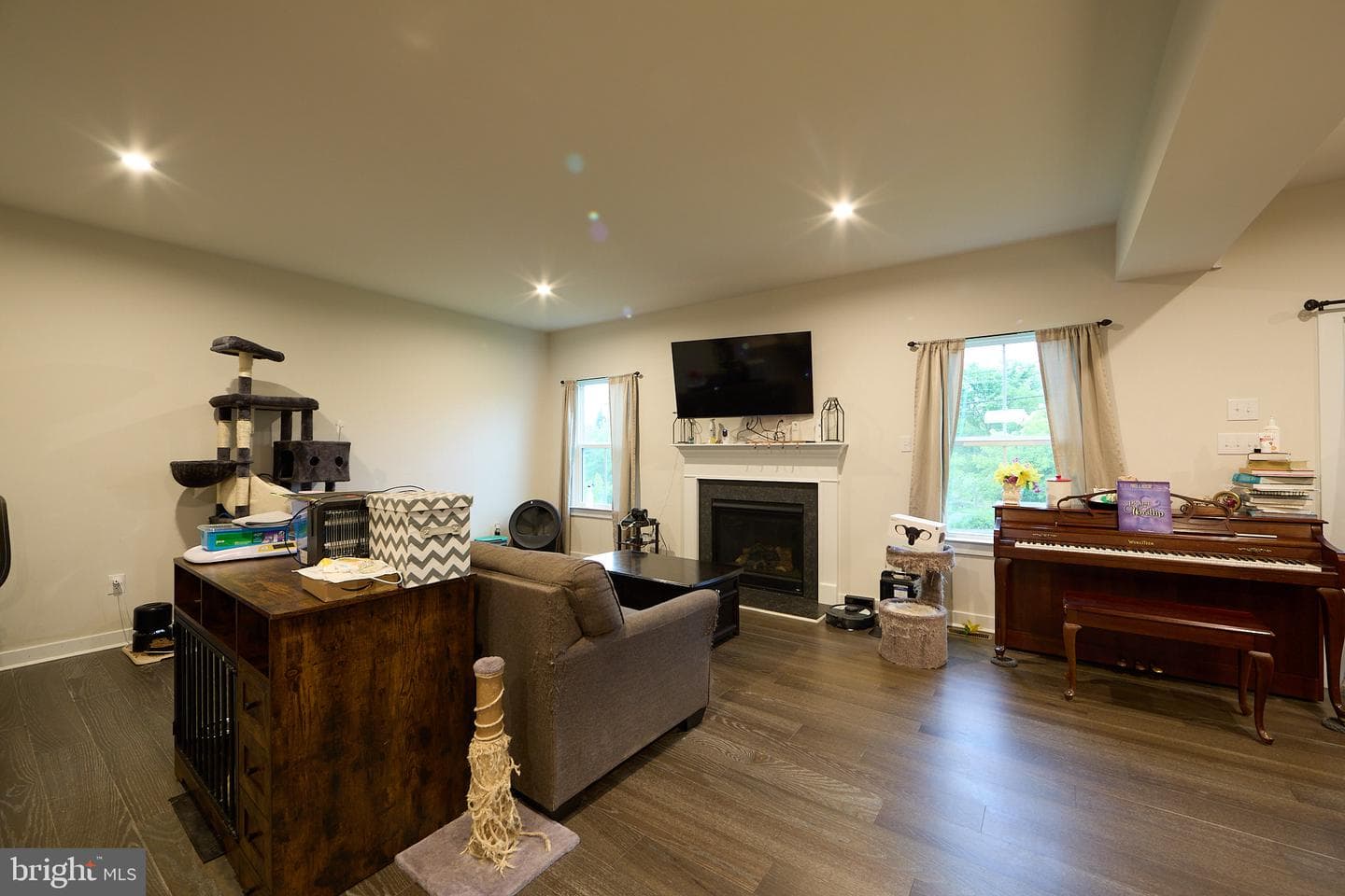 235 Sloan Drive photo 11
