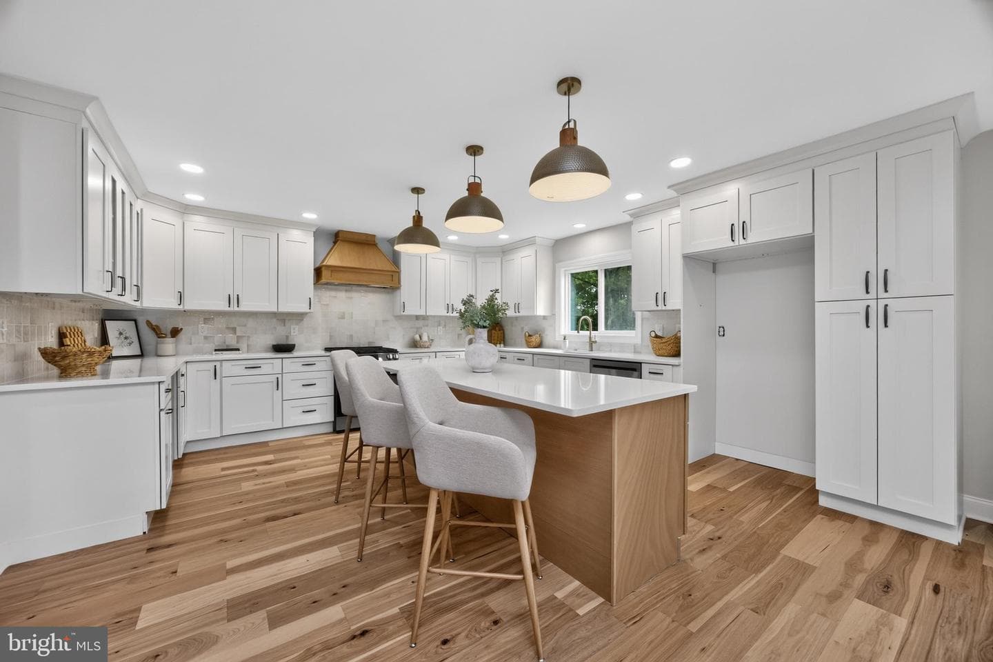 303 Norwood Road photo 29