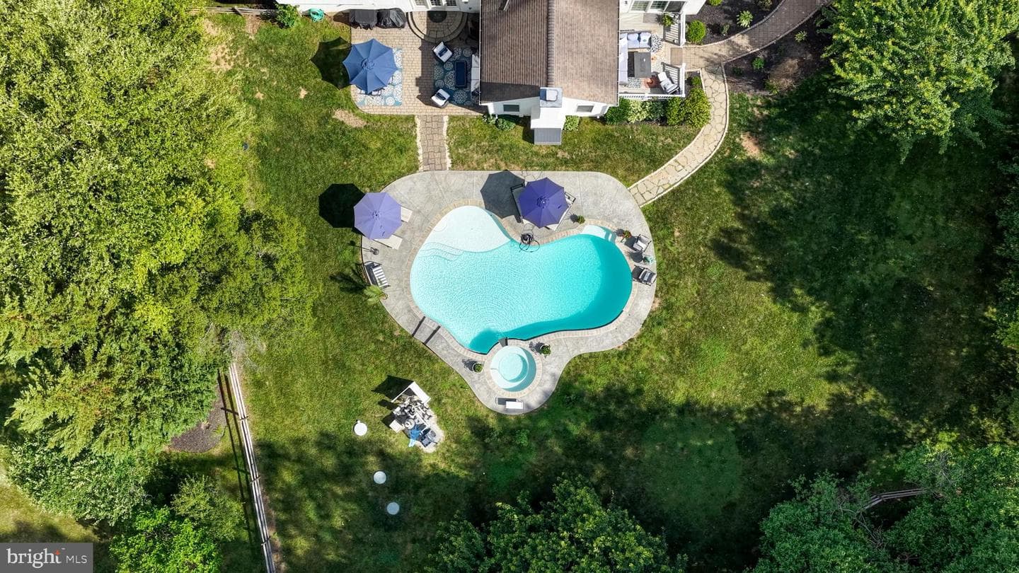 1704 Chantilly Lane photo 38