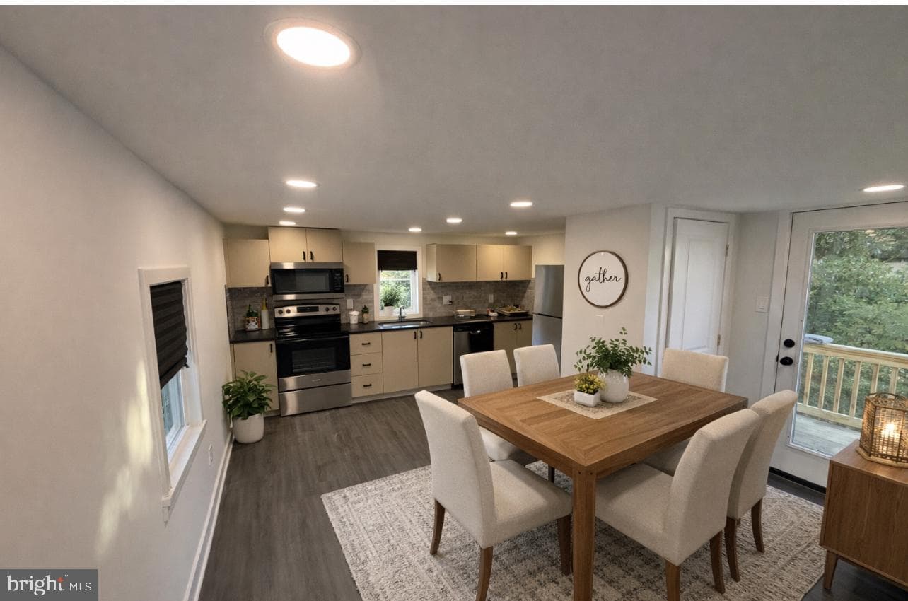 841 Cypress Avenue photo 3