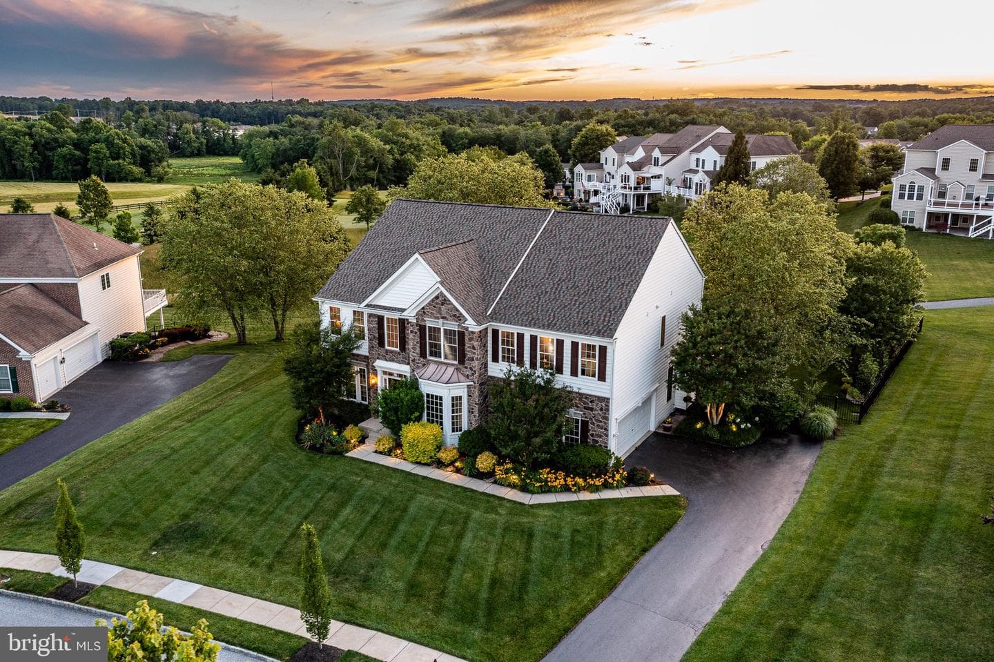 122 Bolero Drive photo 4
