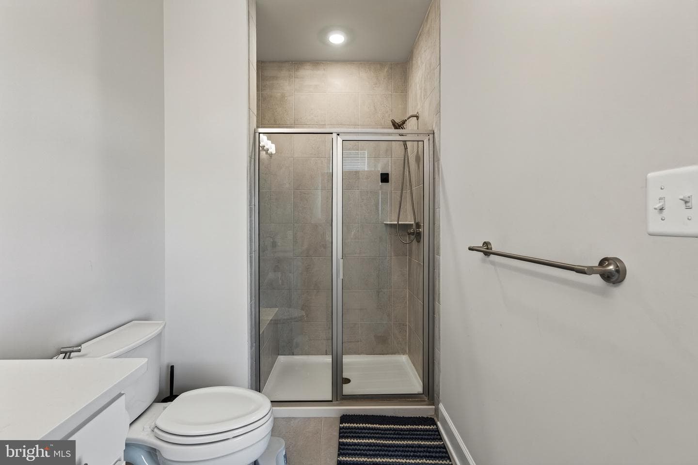 207 Alexis Court photo 15