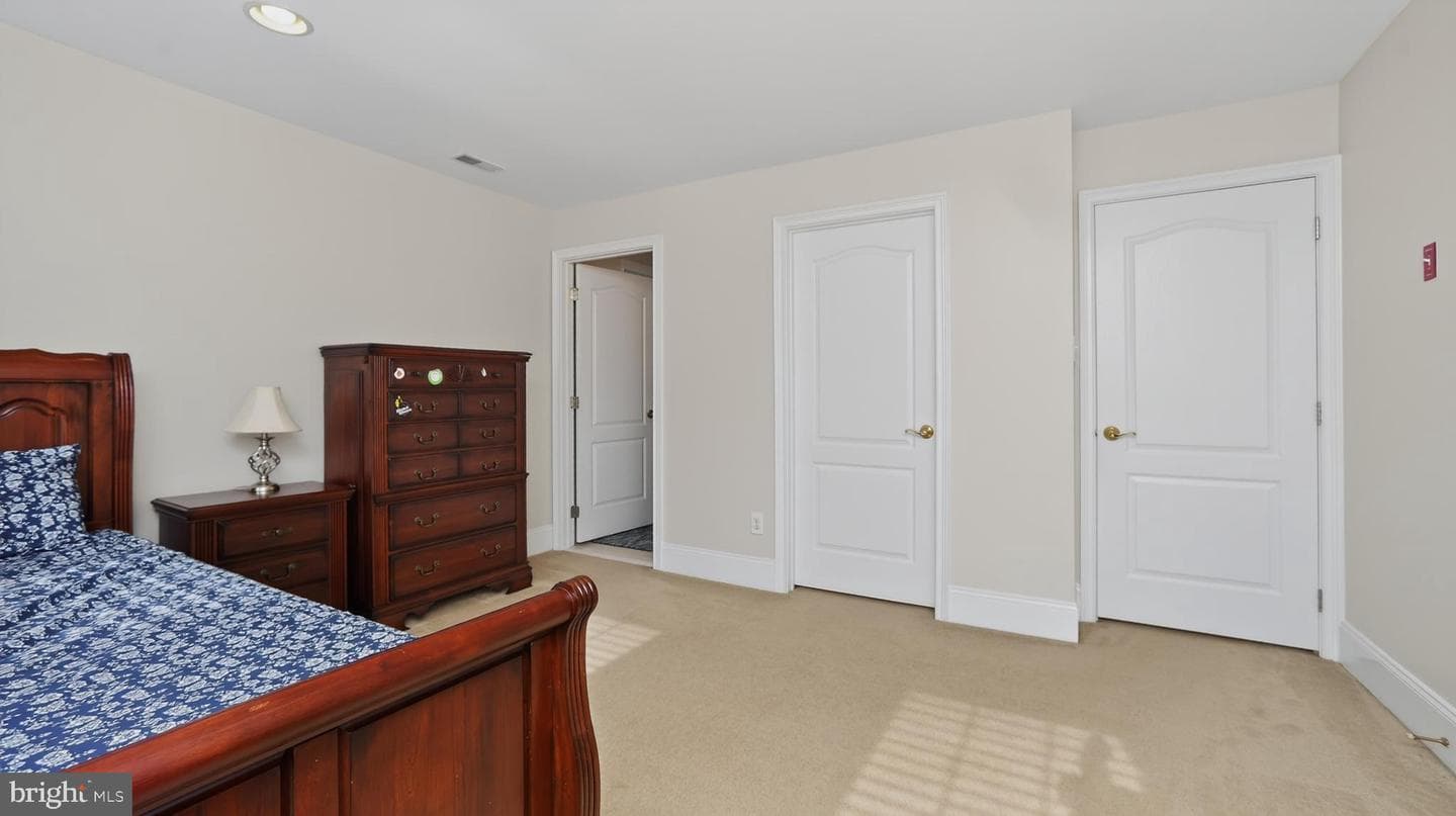 1464 W Stonington photo 42