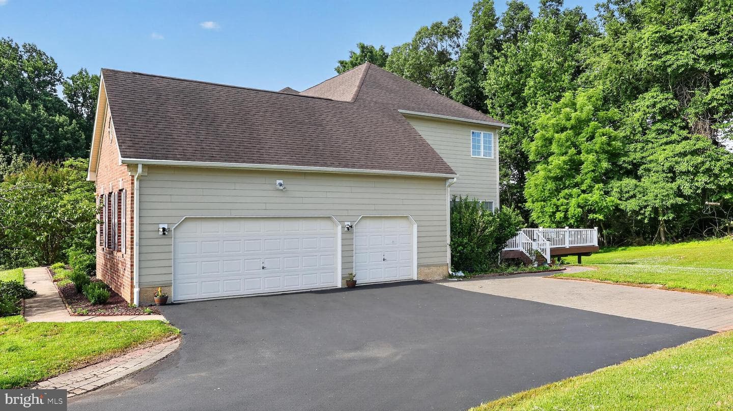 1464 W Stonington photo 9