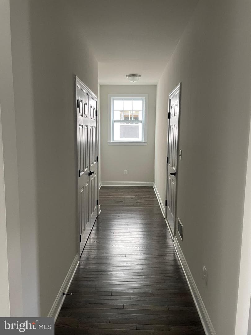 512 Lewis Street photo 3