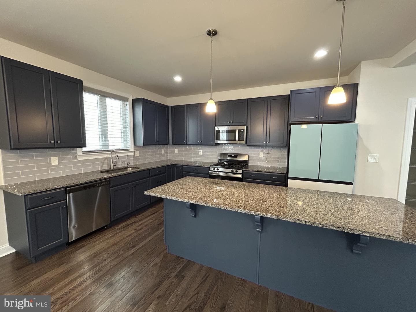 512 Lewis Street photo 46